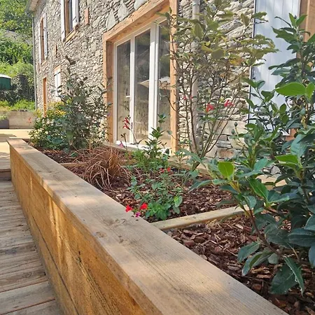 D'hotes De Charme L'evasida Les Echappees Belles 住宿加早餐酒店 Antignac