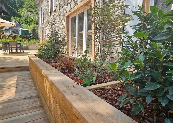 D'hotes De Charme L'evasida Les Echappees Belles 住宿加早餐酒店 Antignac