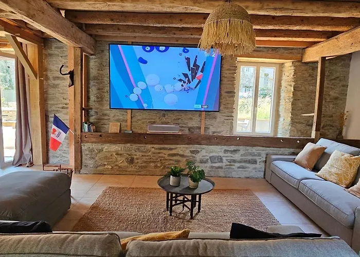 D'hotes De Charme L'evasida Les Echappees Belles 住宿加早餐酒店 Antignac